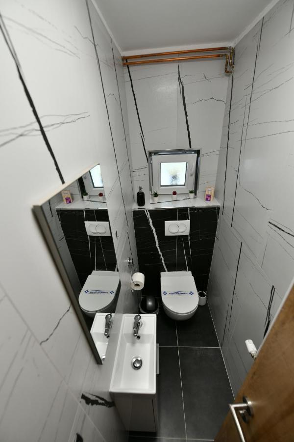 Apartmani Brium Rakovica Esterno foto
